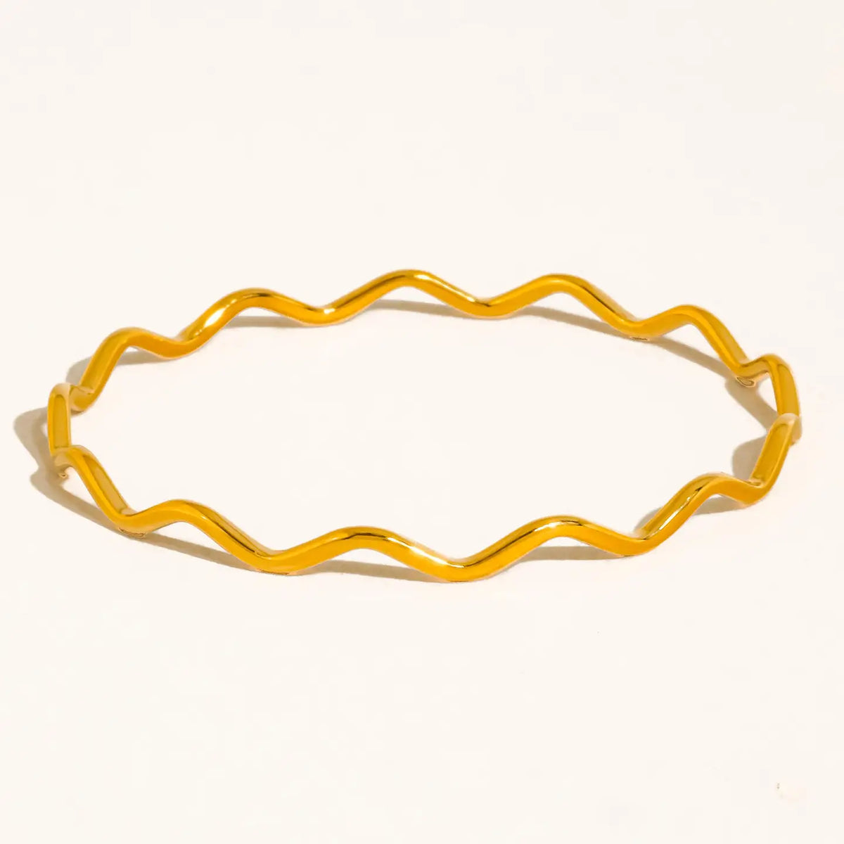 Wavy Bangle